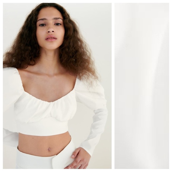 NWT. Zara Off White Voluminous Sleeves V-neck Top. Size M. - Picture 5 of 13